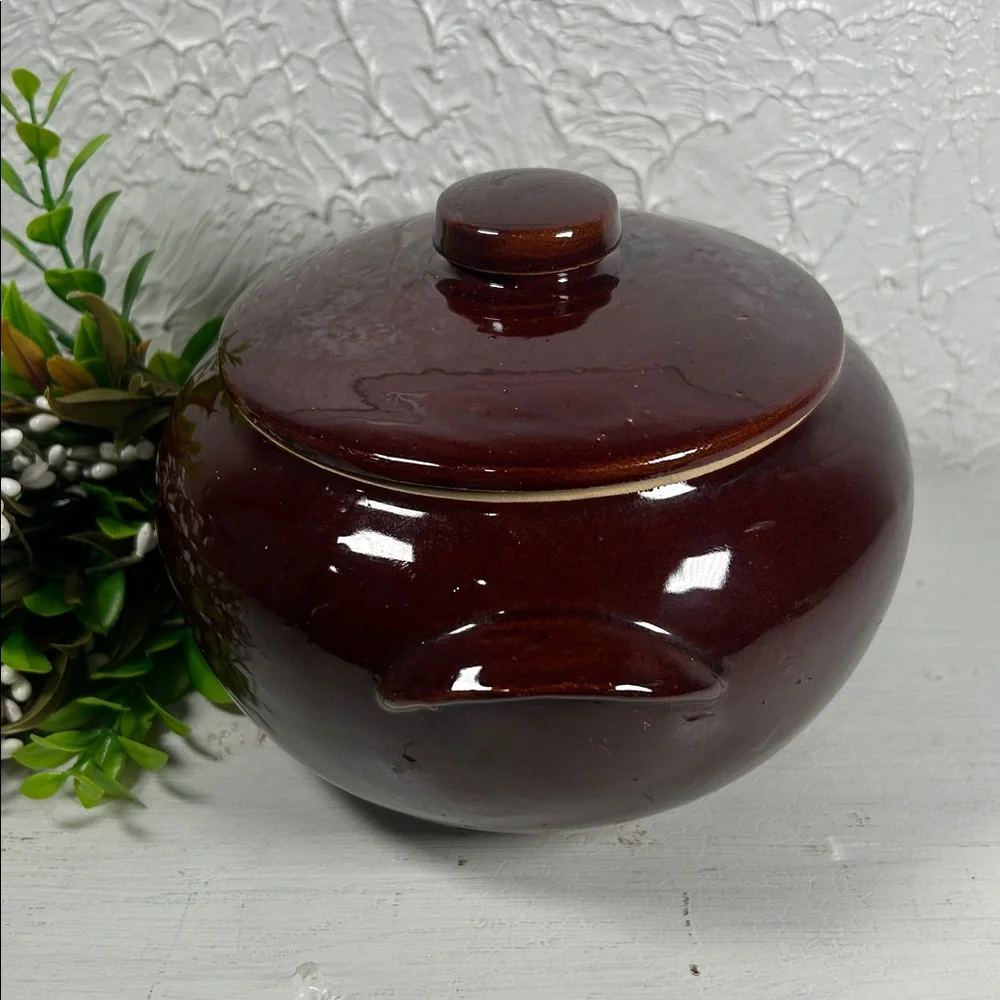 VTG Brown Bean Pot Made in USA Stoneware Dark Brown w/ Lid Handles VTG Farmhouse